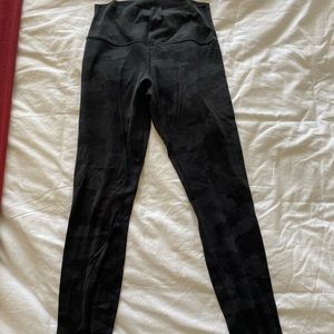LULULEMON BLACK CAMO ALIGN PANT